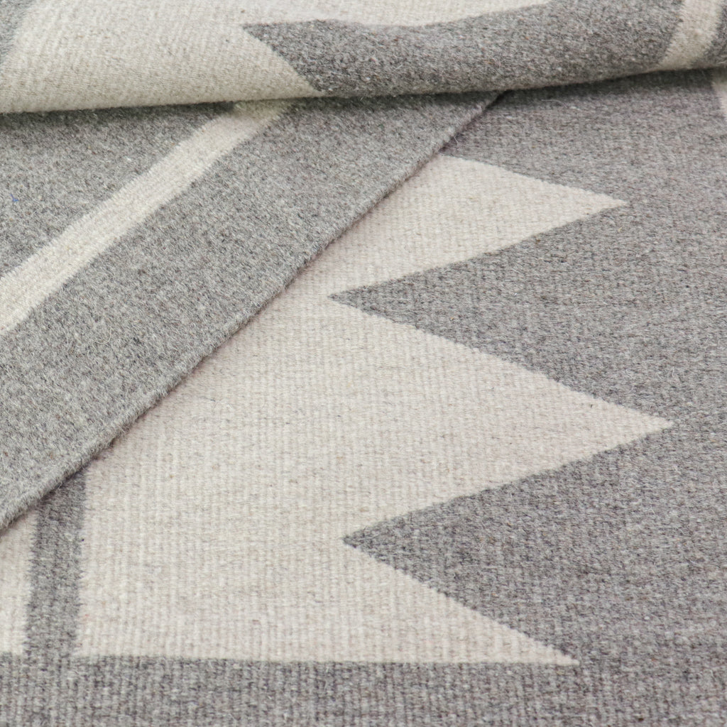 Grey and Ivory Geometric Rug | Small Zapotec Handwoven Rug | Accent Rug with Tassels | 3x5 | Archive NYv